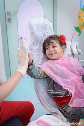 مطب دندانپزشکی دکتر فاطمه کدخدائی | دندانپزشکی کودکان